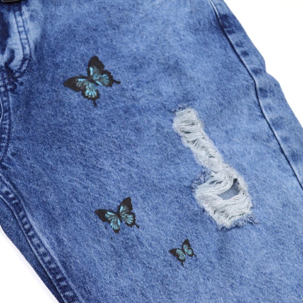 BoohooMan Skinny Butterfly Print Ripped Jeans - Picture 4 of 7